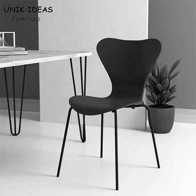 अच्छा दाम Rustic Pp Metal Leg Dining Chairs Colorful Nordic Black Stackable ऑनलाइन