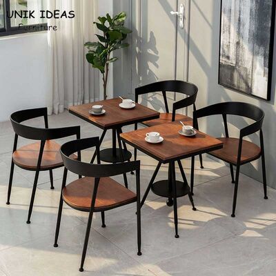 अच्छी कीमत Pub Restaurant Rustic Cafe Table And Chairs 4 Piece Bistro Set Wooden Round ऑनलाइन